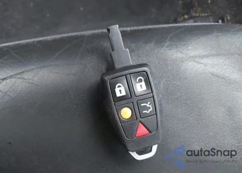 2006 Volvo S40 T5 z USA, uszkodzony, nr VIN YV1MH682262173349